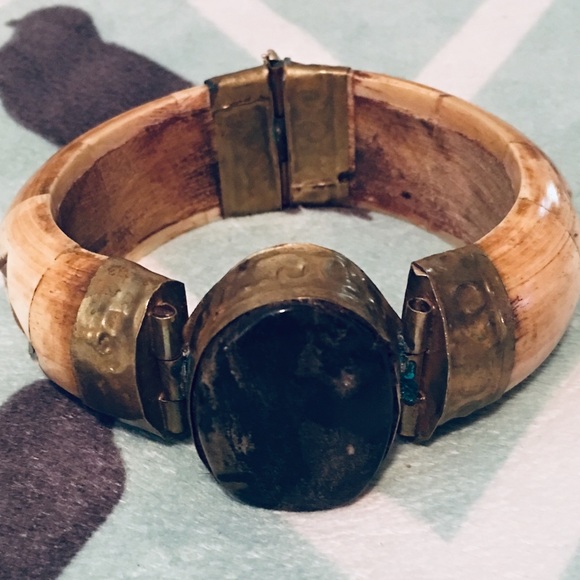 Jewelry - Vintage Thick Wood Bangle w Lg Blue Gem & Clasp